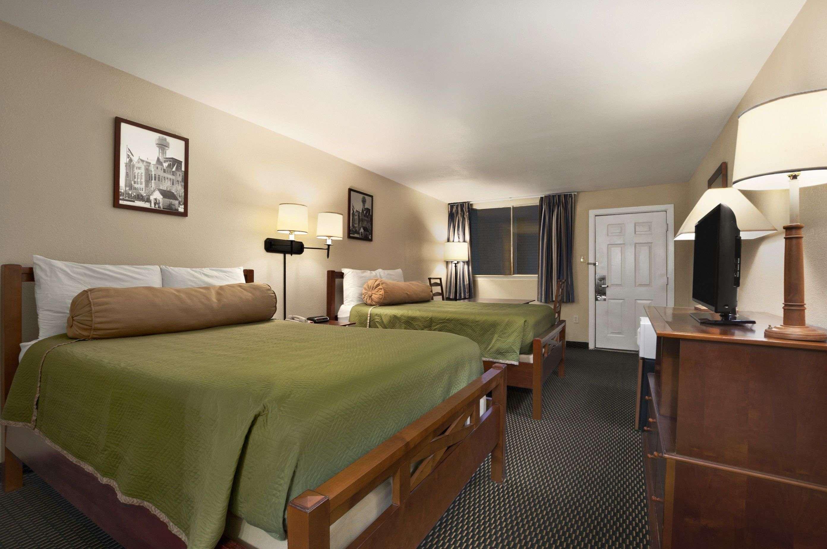 Travelodge By Wyndham New Orleans Harvey Hotel Eksteriør billede